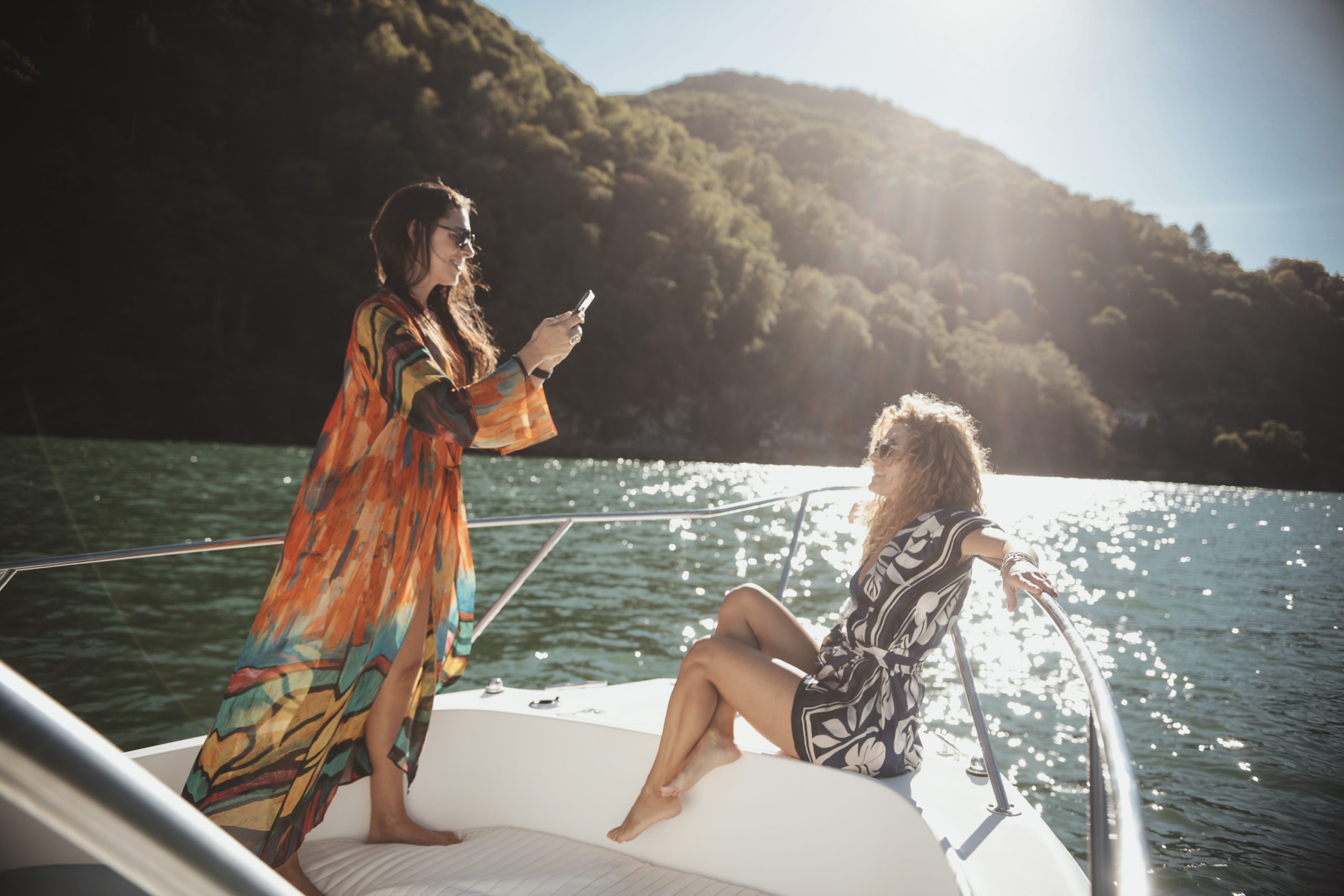 Be the star - boat tour on Lake Como with professional photographer - shooting tour